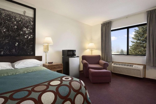 Super 8 by Wyndham Danville image 26