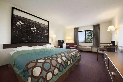 Super 8 by Wyndham Danville image 27
