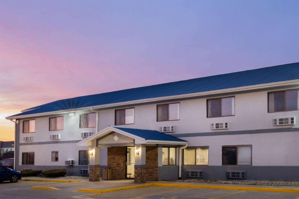 Super 8 by Wyndham Danville Main image